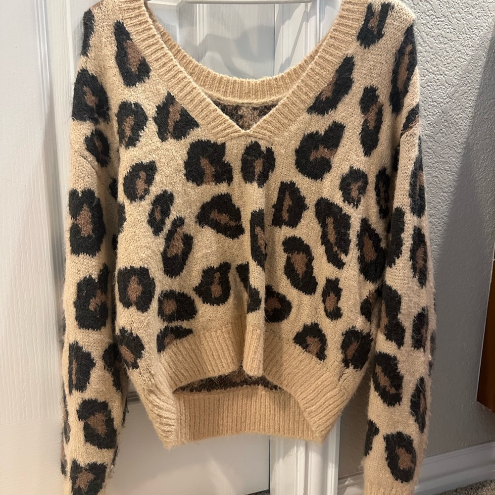 Leopard Print V-Neck Sweater
